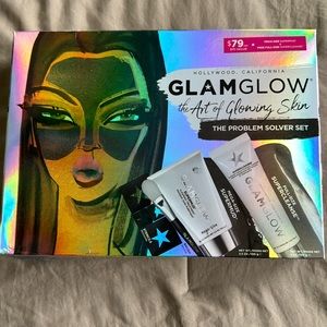 GLAMGLOW the Art of Glowing Skin
